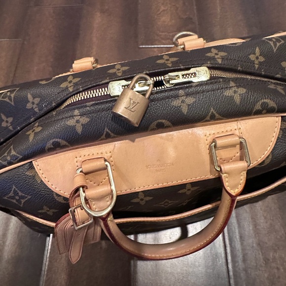 LV - Picture 6 of 13